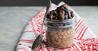 sunde opskrifter/overnight oats med blåbær og kakao 2644