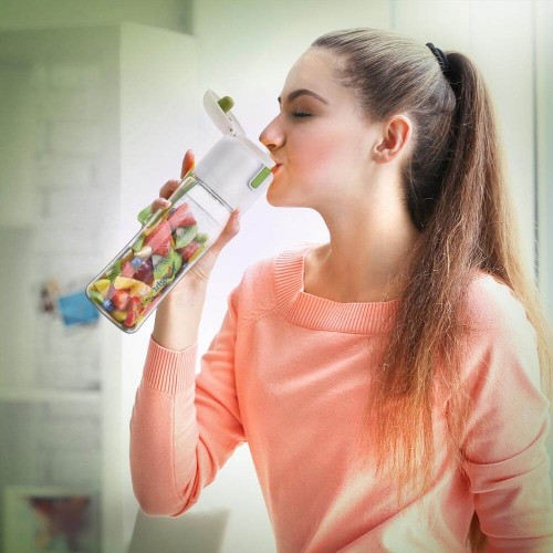 drikkedunk med infuser til vitaminvand