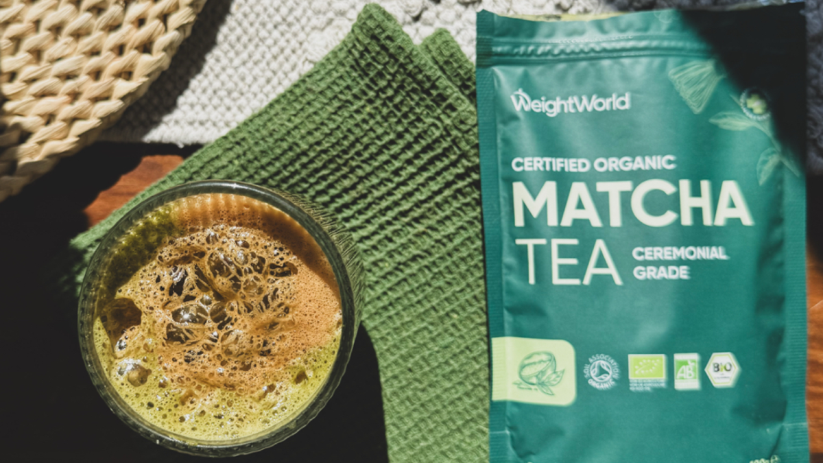  Matcha er blevet særligt populært, og det er der en god grund til. Det er nemligt rigt på næringsstoffer, som kan bidrage til dit velvære på manger måder 