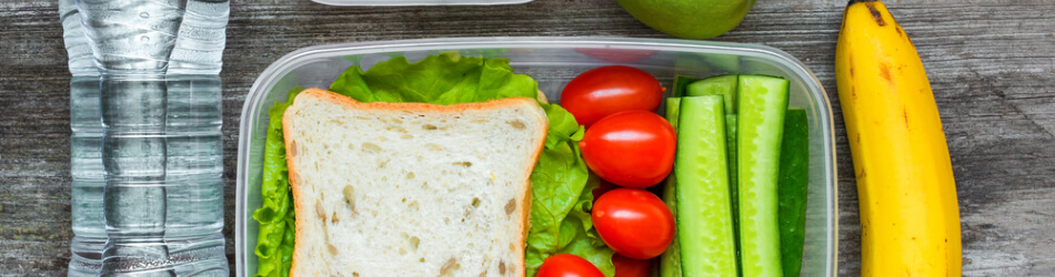 Der findes heldigvis mange ting du kan gøre, for at få bedre styr på dine snacking vaner, for eksempel at forberede dem og forbedre dine spisevaner