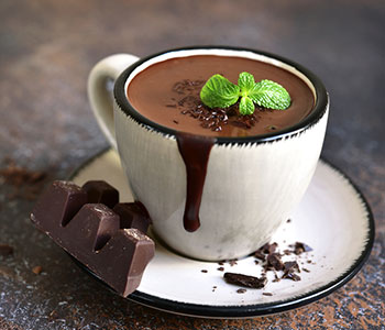Varm chokolade med essentielle næringsstoffer kan bidrage til udrensning.