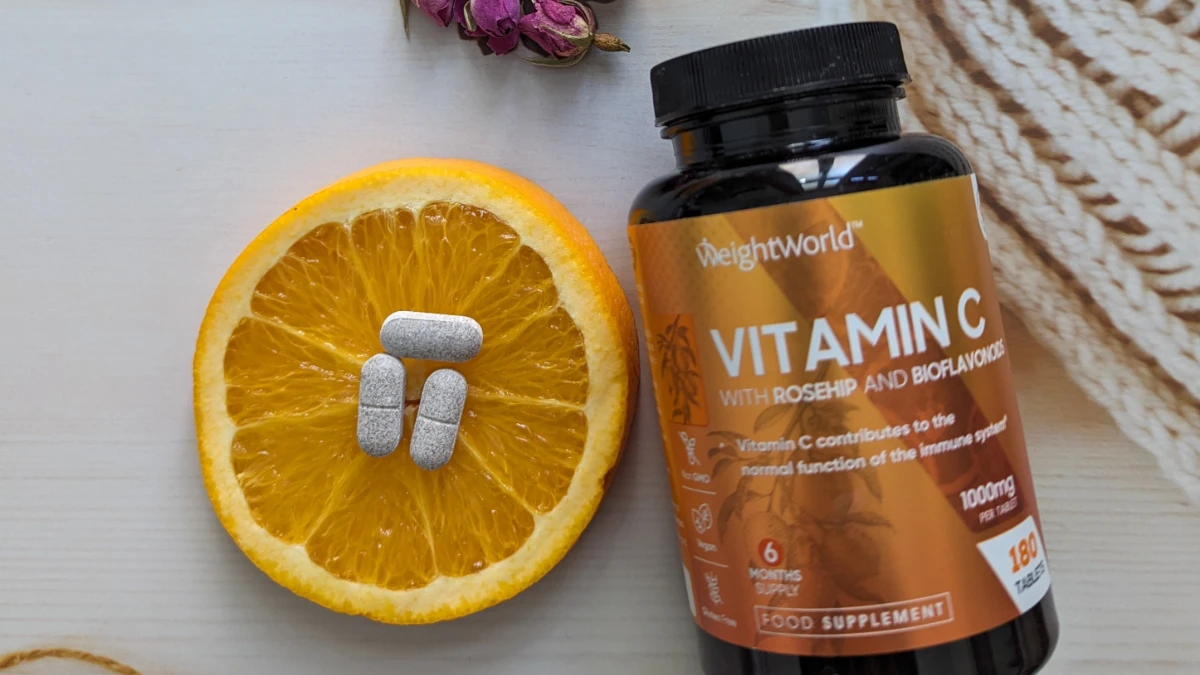 C-vitamin bidrager til immunforsvarets normale funktion og hjælper med at mindske træthed og udmattelse.