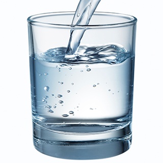 Sørg for at drikke masser af vand, det er godt for dit vægttab