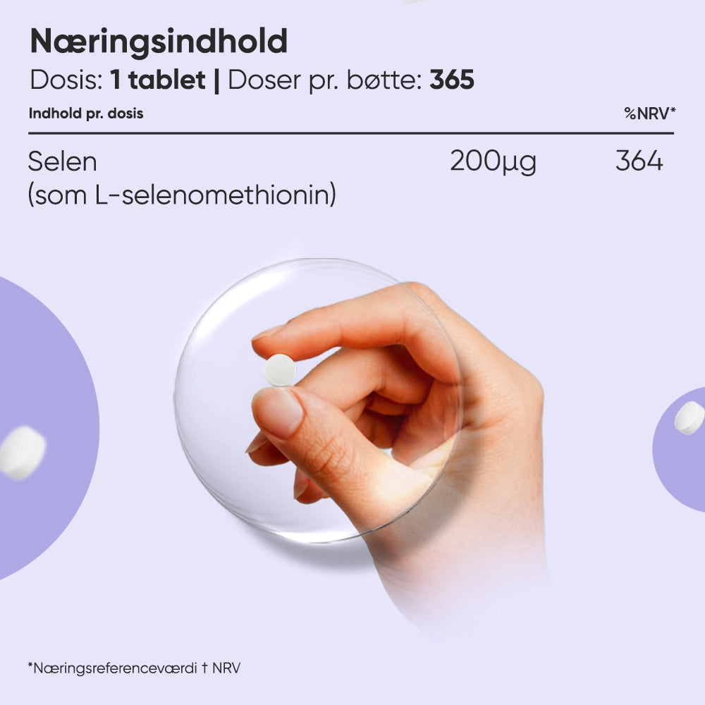 Selen-tablet i hånd med doseringsinfo: 200 μg og 365 pr. pakke